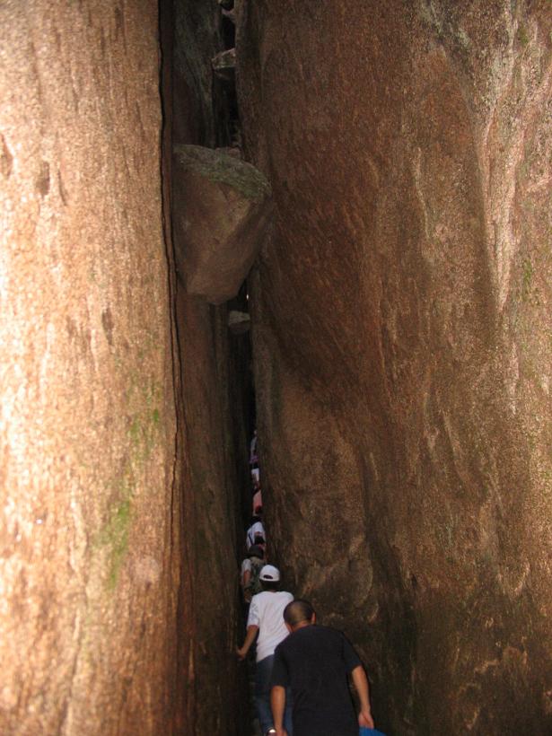 好险哪---福建福鼎太姥山一线天 摄影 鸿飞雁过