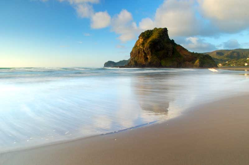 Piha beach 摄影 雨中行者