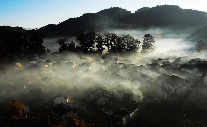 山村之晨 摄影 黄山根宝