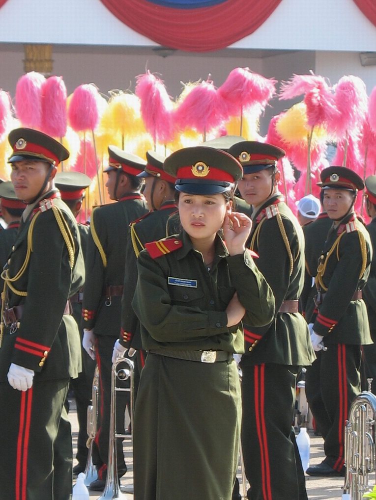 老挝军乐队女兵 摄影 恋花蝶