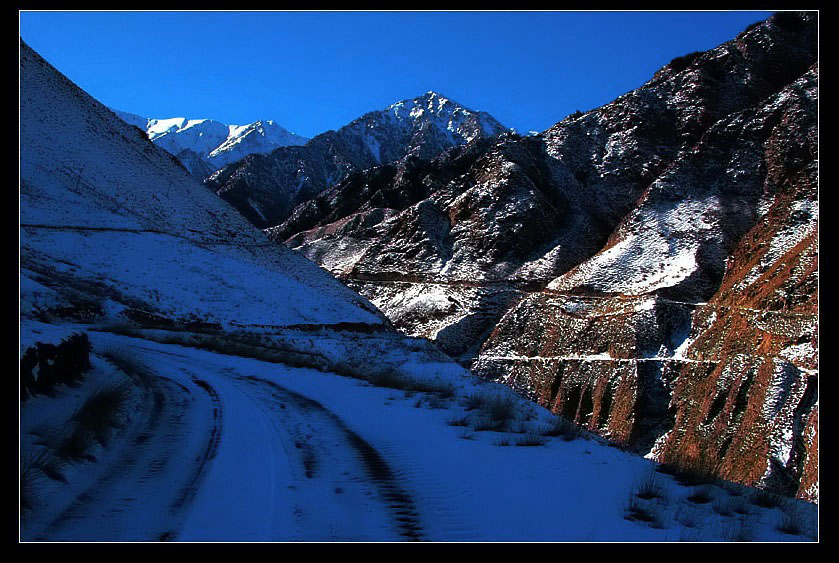 山路 摄影 高然