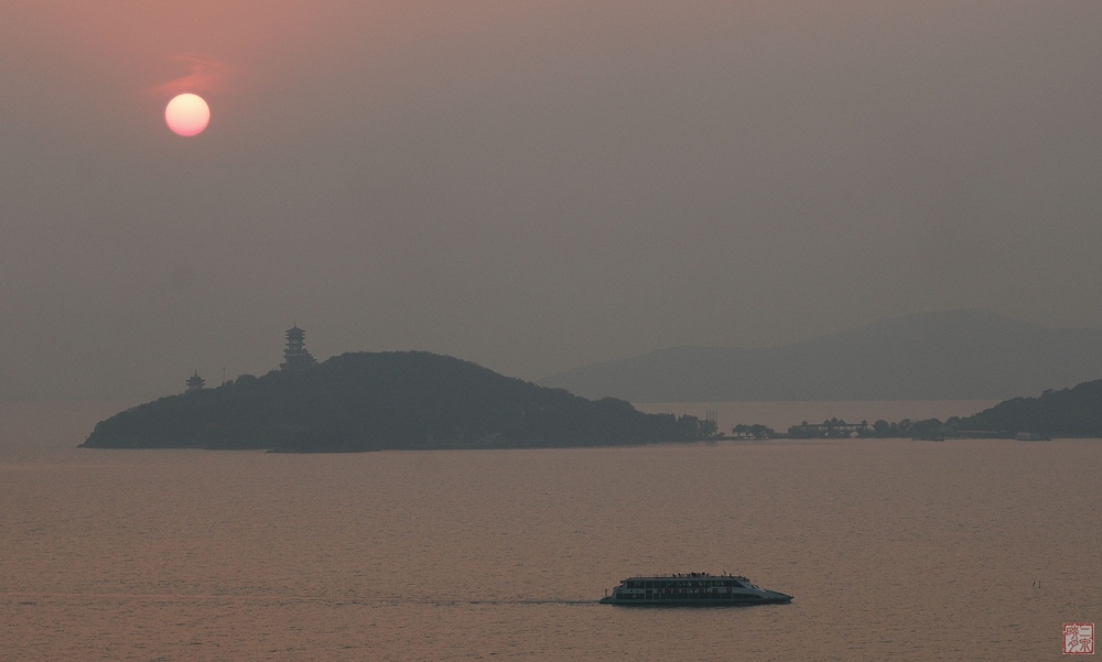 太湖.秋日.夕阳 < 1 > 摄影 二泉印月