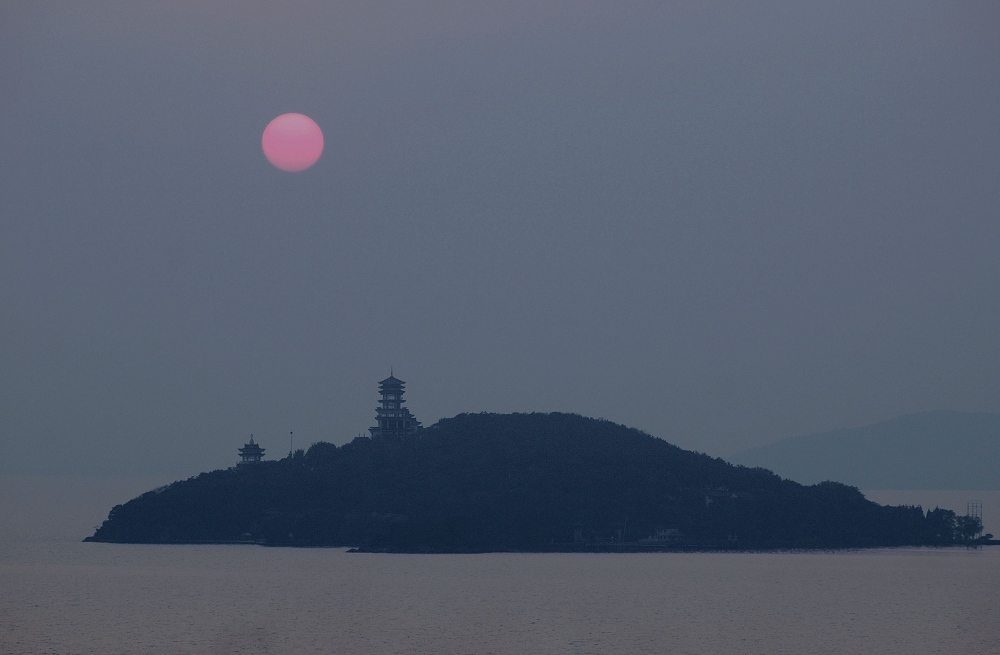 太湖.秋日.夕阳 < 5 > 摄影 二泉印月