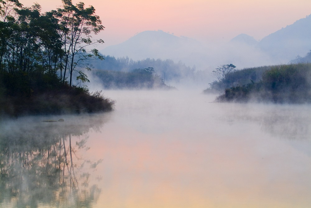 鱼塘出美景 摄影 思乡曲