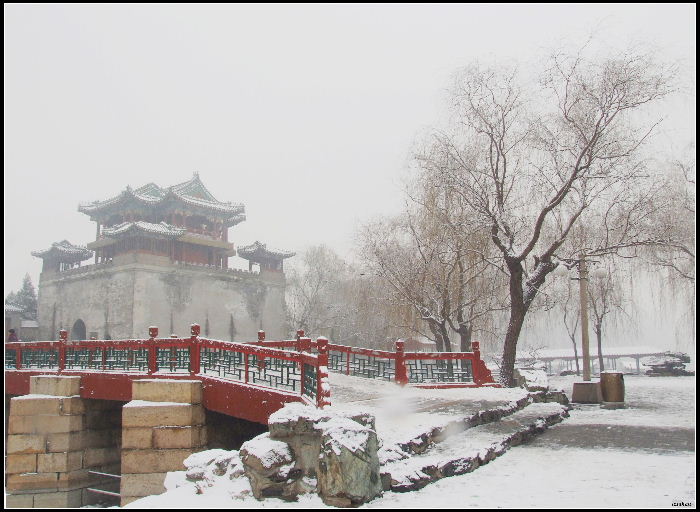 《 颐和园 初雪 》.....（3）<文昌阁> 摄影 华汉