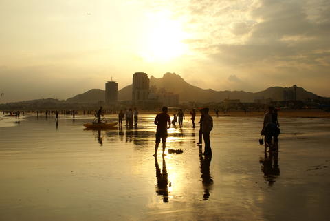 夕阳海边 摄影 普天乐