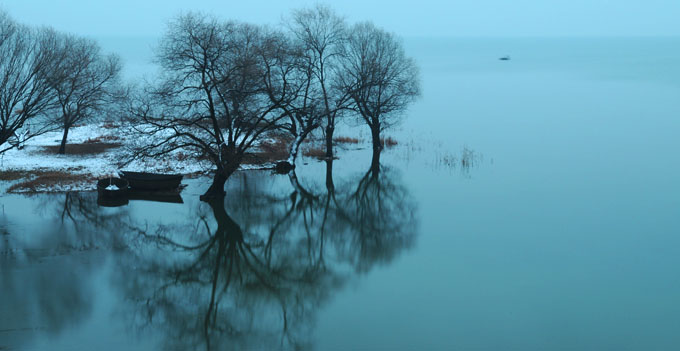 滨湖残雪 摄影 艾湖