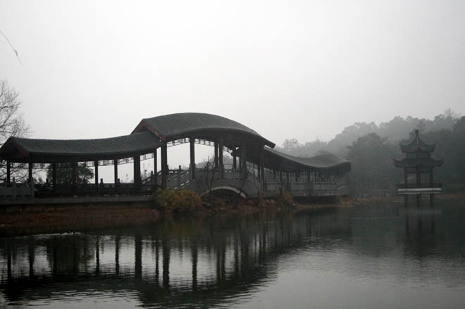 湘雨廊桥 摄影 飘零的雨滴