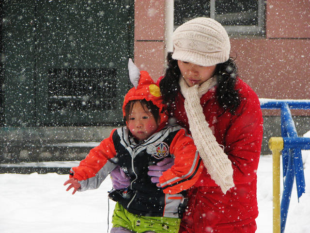 雪中母子 摄影 岚山孤云