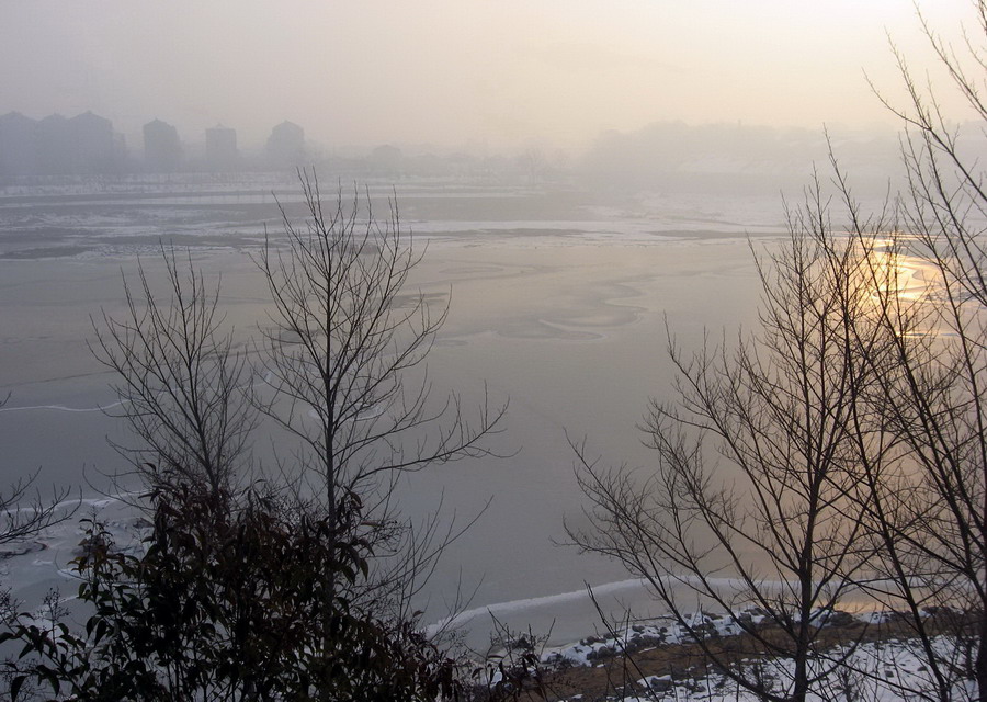 阳光初照府河雪 摄影 华绿