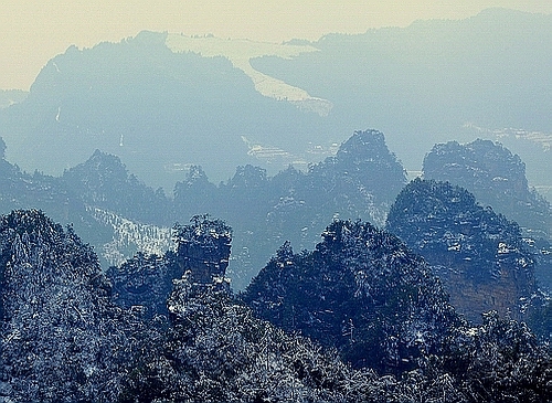 群峰峥秀 摄影 闻笑语