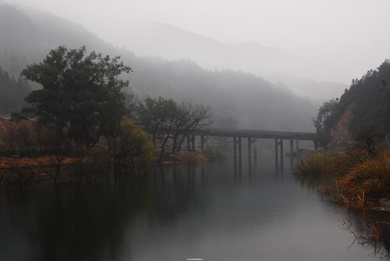 又是一个烟蒙蒙，雨蒙蒙 摄影 小林子