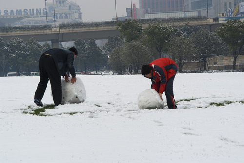 滚雪球 摄影 hwr569