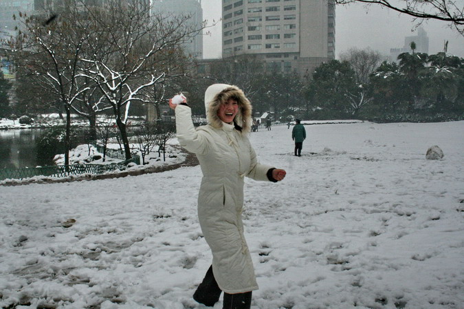 雪仗（使劲！） 摄影 芦墟