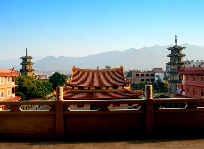 龙华禅寺 摄影 山云海月