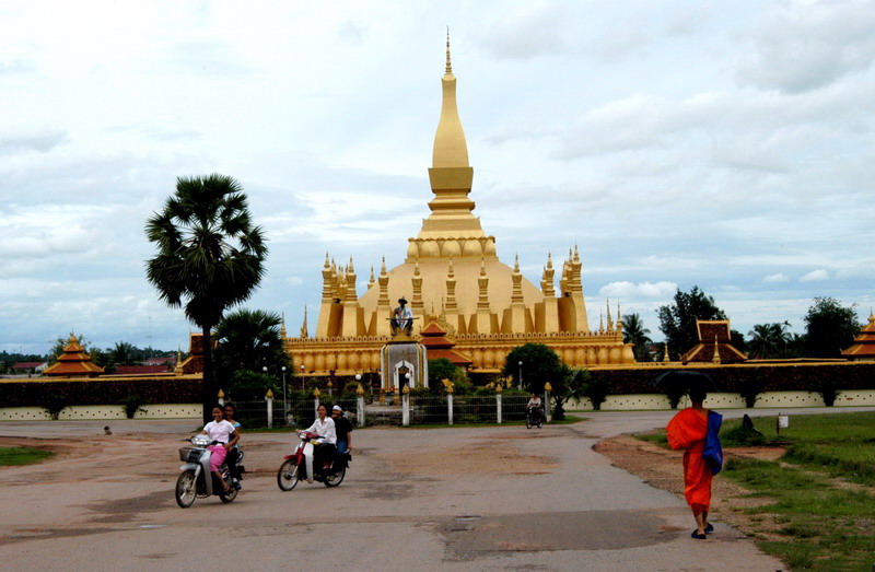 老挝塔銮寺 摄影 木子色