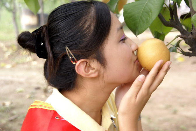 香梨美女 摄影 喜庆