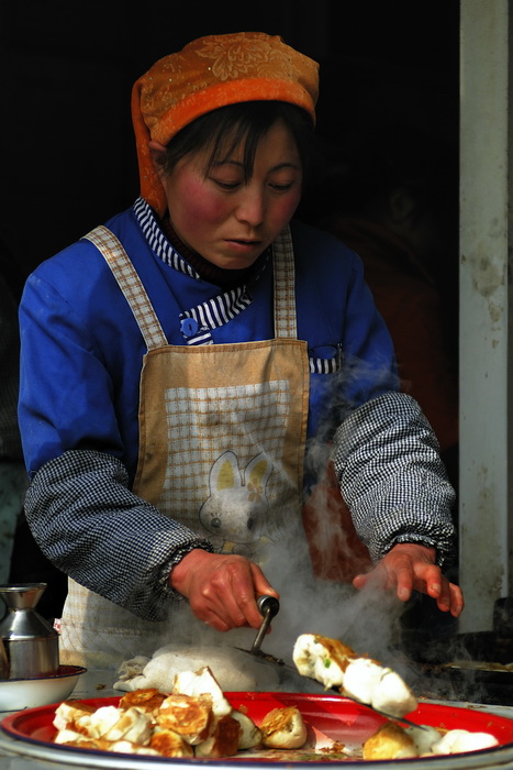 热乎的牛肉煎包 摄影 易平