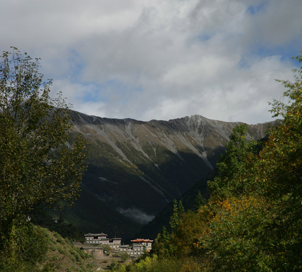 小山村 摄影 白玛南疆