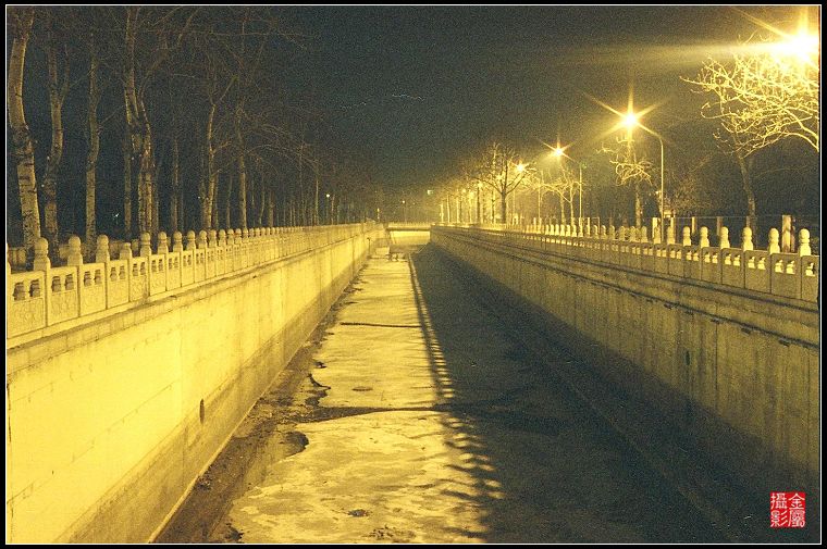 胶片拍摄的夜景 摄影 金属在影