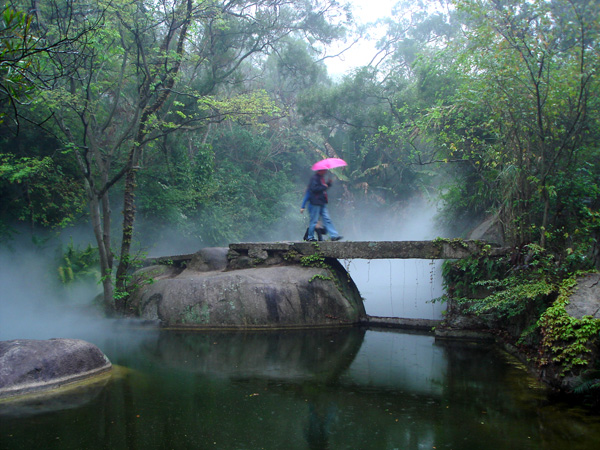 烟雨 摄影 闭左眼