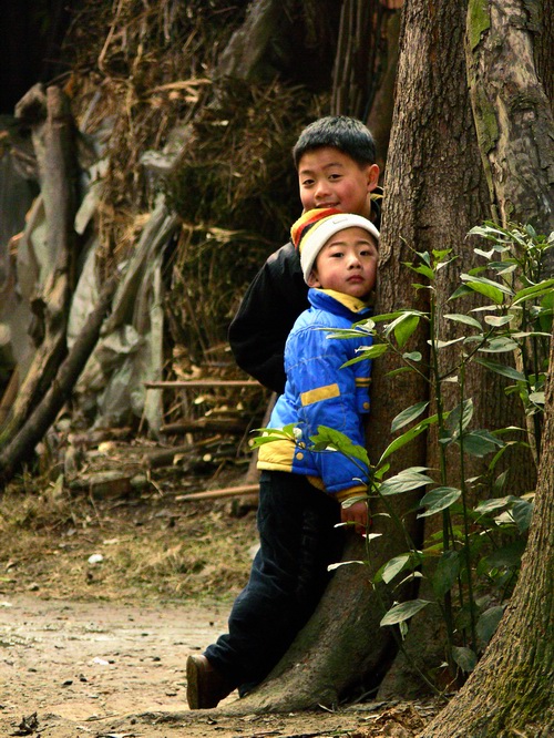 邻居家来了客人 摄影 古雒城