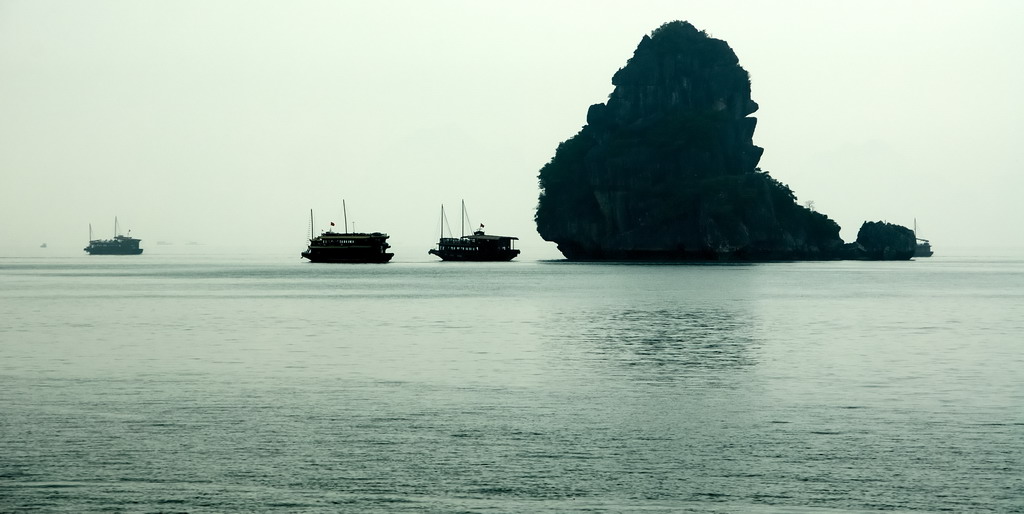 下龙湾 摄影 等待阿雄