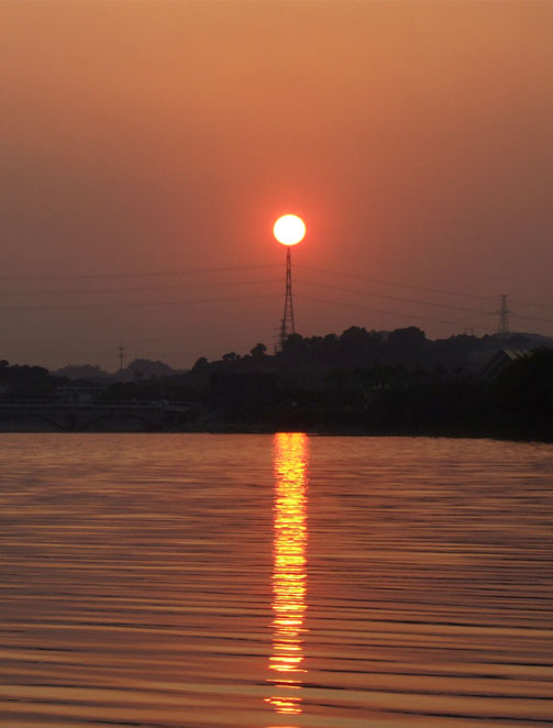 夕阳 摄影 香水