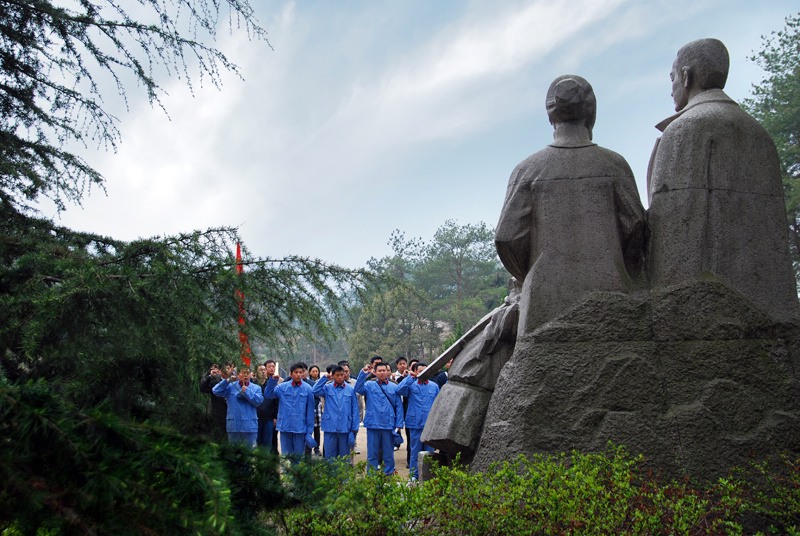 重温入党誓词 摄影 -深山红叶-