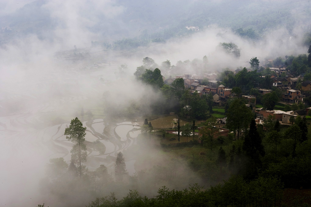 烟雨山村 摄影 曹黎明