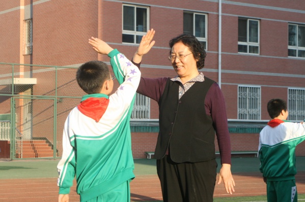 敬礼 摄影 大山子