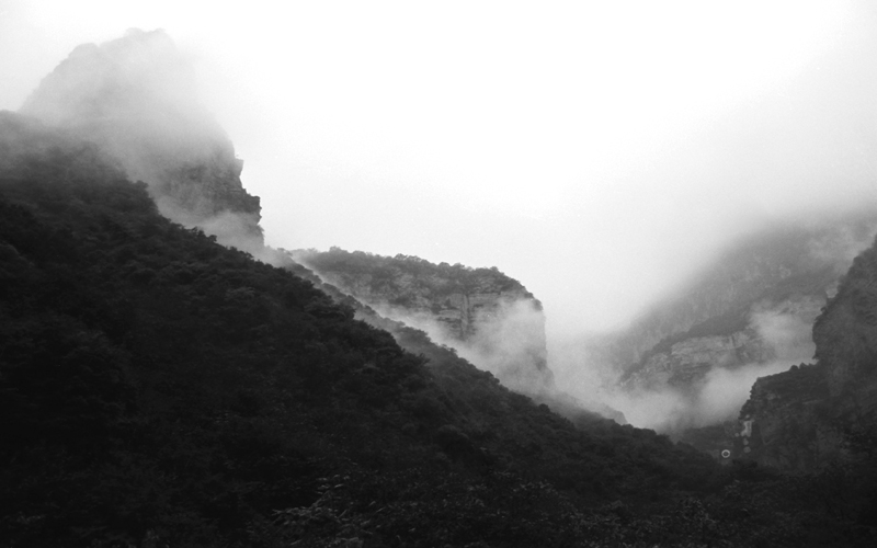 雾锁青山 摄影 桂玉斋