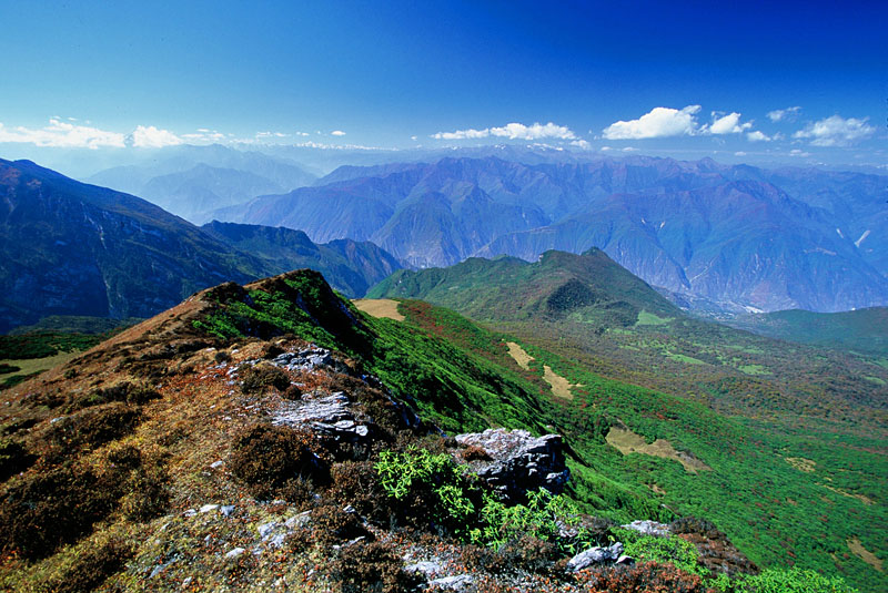 从茂县九顶山看岷江峡谷 摄影 那人