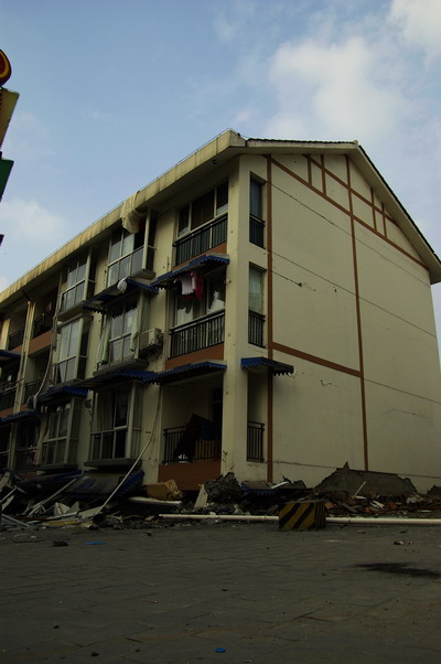 地震后的都江堰 摄影 无可就约