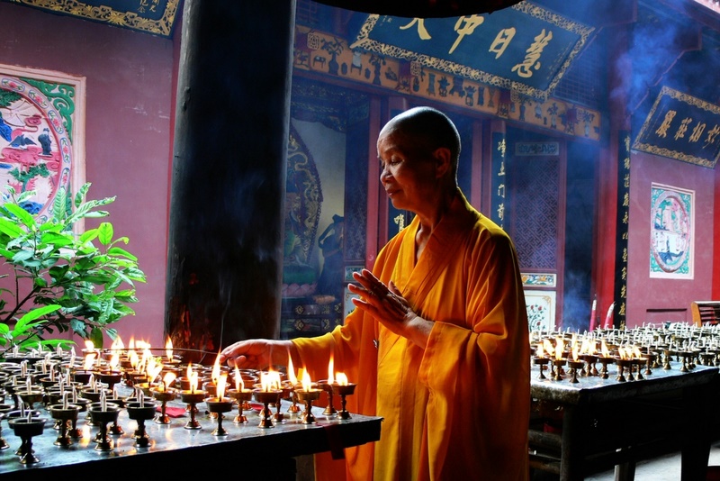 《心灯》为遇难者祈祷 摄影 幺筒