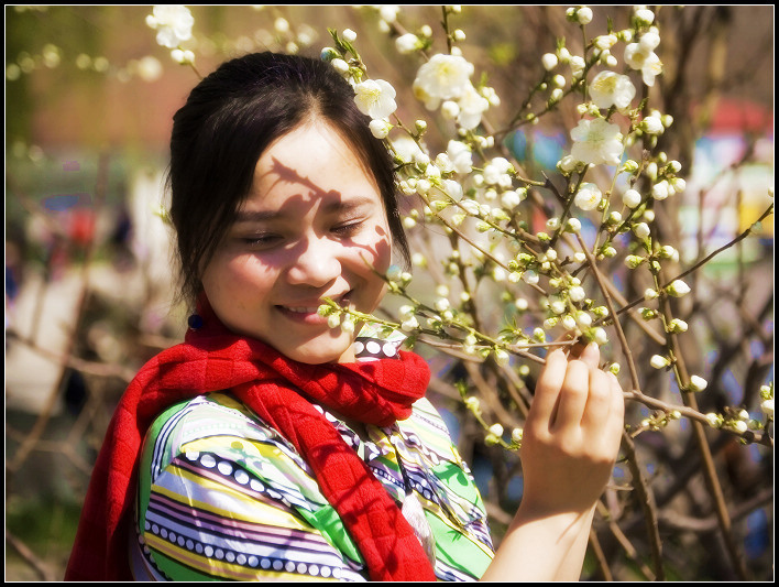 花儿与少女 摄影 戎韬书生