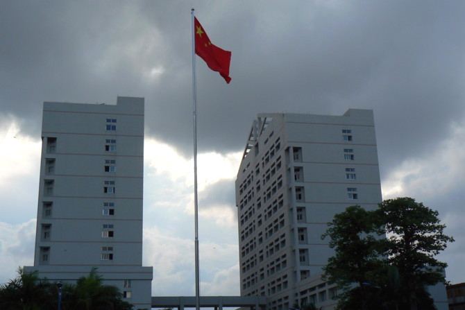 让暴风雨来得更猛烈些吧 摄影 佐尼