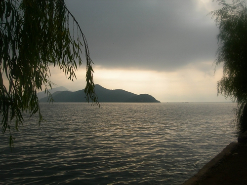 暴雨来临 摄影 白魔芋