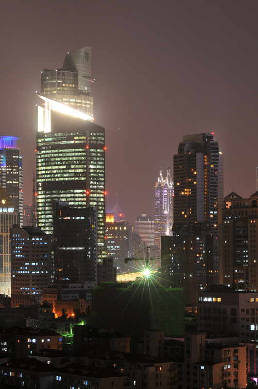 窗外的夜景 摄影 土大山