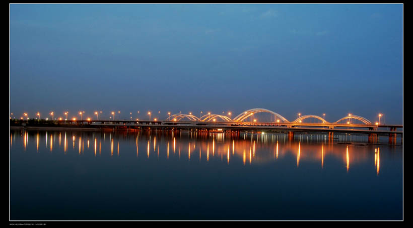 西安浐灞生态园－－－灞河大桥（2）---夜景 摄影 云中飞鹤