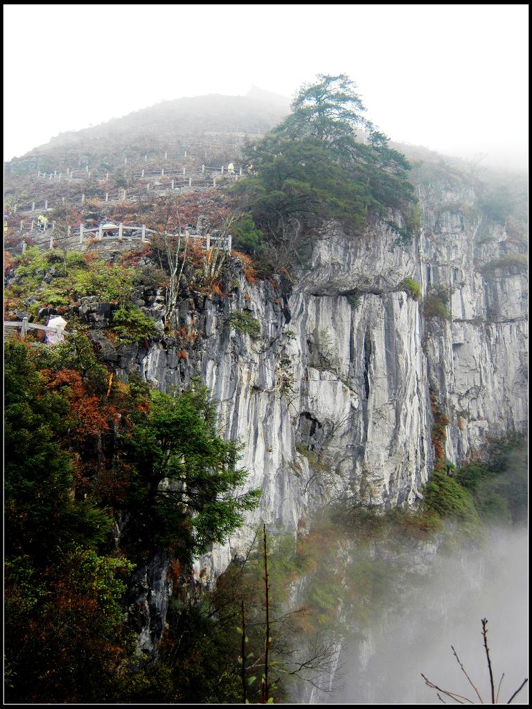 雾锁大石围 摄影 老而不朽