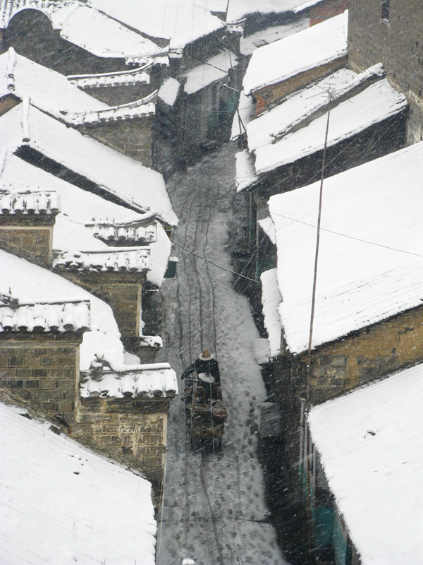 小巷飞雪 摄影 由色悟空