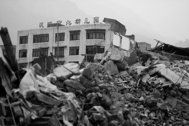 地震废墟 摄影 蔷薇知音