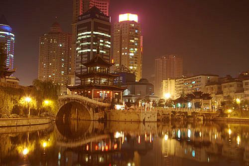 贵阳市标志性建筑：甲秀楼 摄影 小雨谷