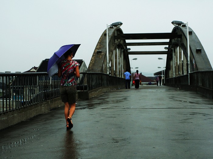 雨中漫步 摄影 姑苏一怪