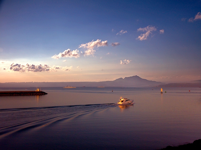 boat cruises by sea 摄影 boxer