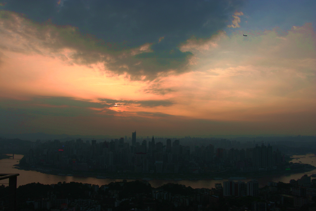 夕阳映山城 摄影 老科