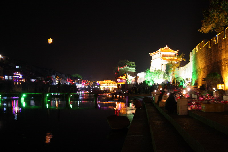 凤凰沱江夜景 摄影 广义