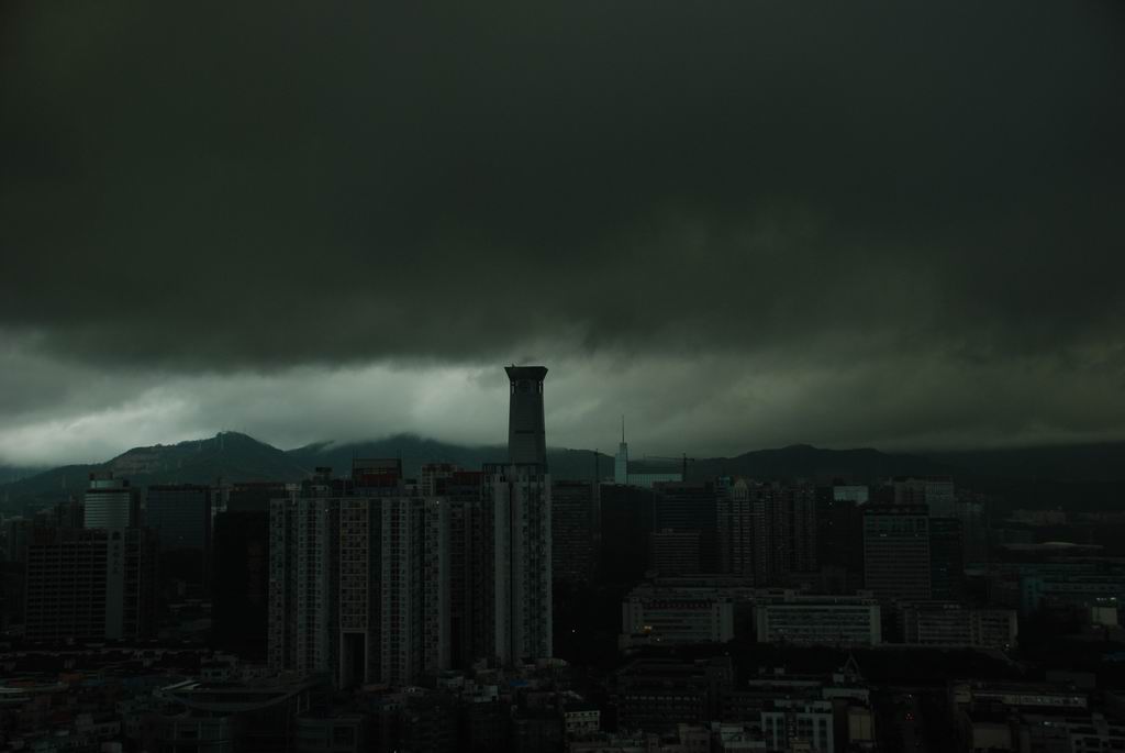 暴风雨前奏 摄影 采纳