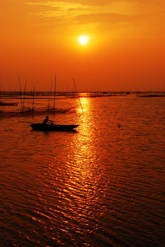 小船行在夕阳里 摄影 智者-巧思